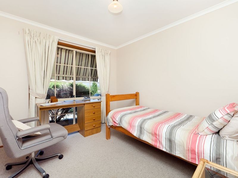 2 Curlew Place, Conder ACT 2906