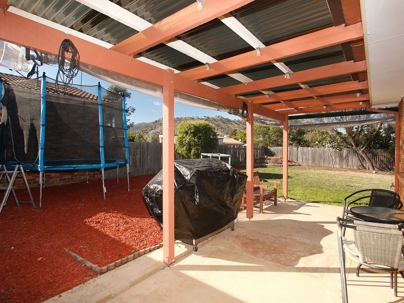 11 McLuckie Crescent, Banks ACT 2906