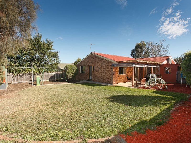 11 McLuckie Crescent, Banks ACT 2906
