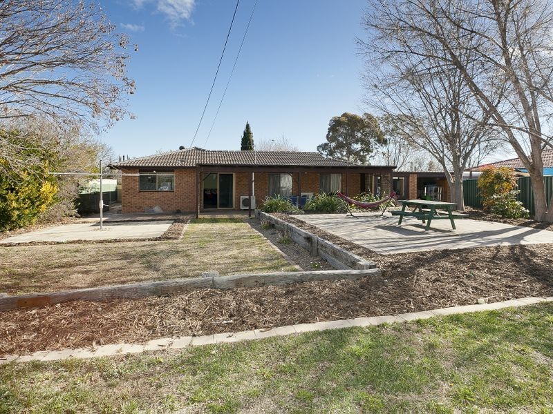 69 Beattie Crescent, Chisholm ACT 2905