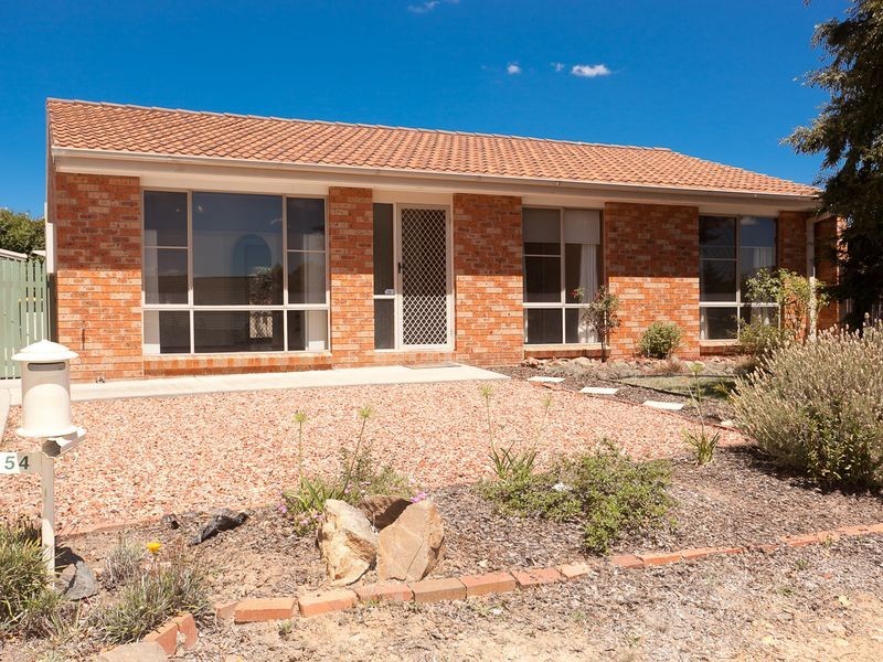 54 Bastow Circuit, Banks ACT 2906
