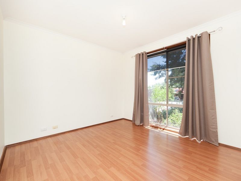 54 Bastow Circuit, Banks ACT 2906