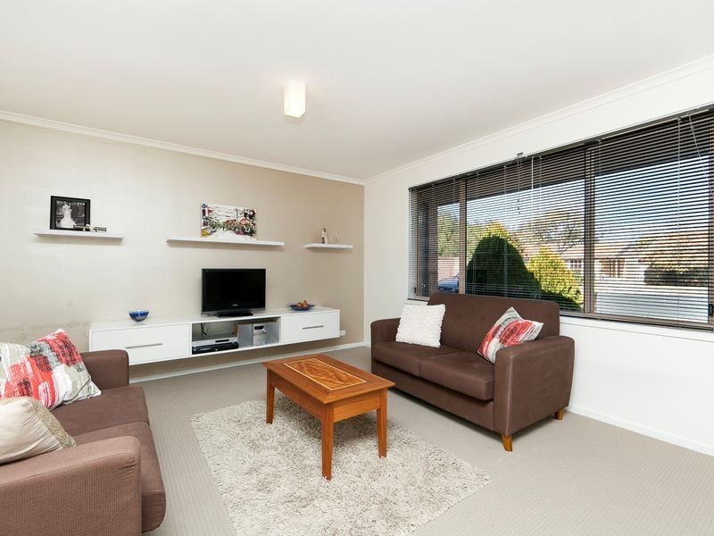 7 Robin Place, Gordon ACT 2906