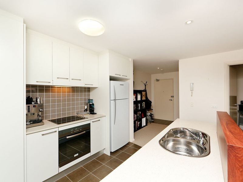 11/1 Cowlishaw Street, Greenway ACT 2900