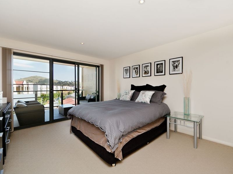 11/1 Cowlishaw Street, Greenway ACT 2900