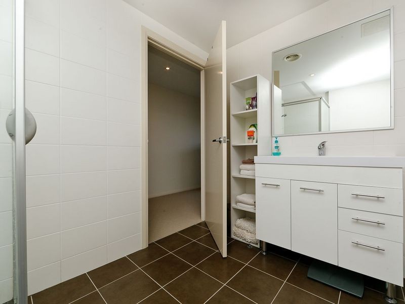 11/1 Cowlishaw Street, Greenway ACT 2900