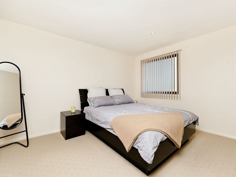 11/1 Cowlishaw Street, Greenway ACT 2900