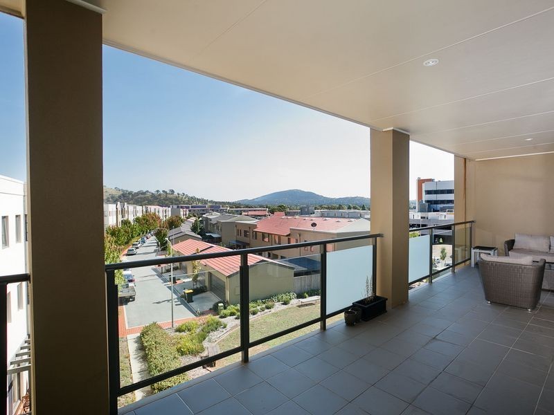 11/1 Cowlishaw Street, Greenway ACT 2900