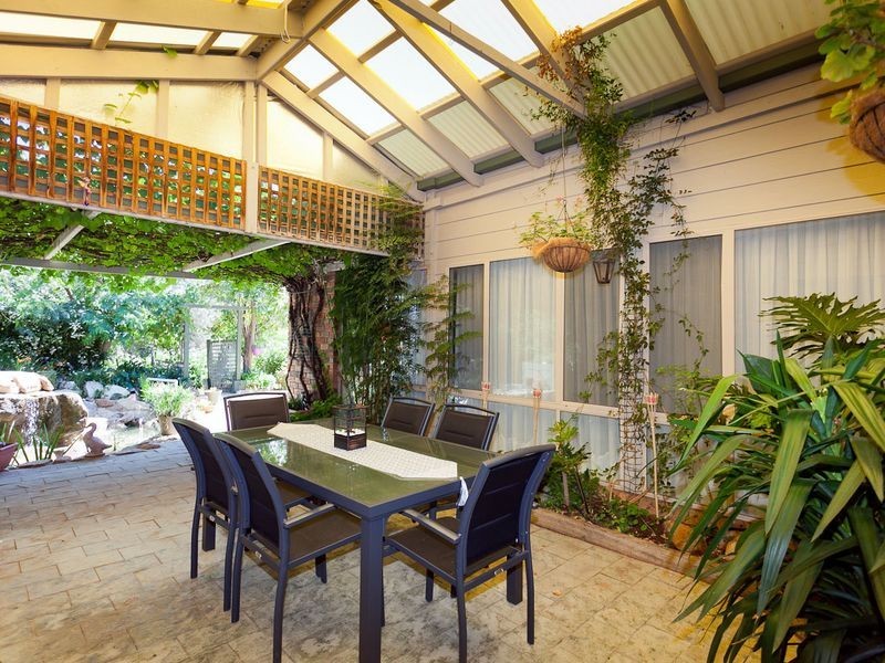 6 Ford Place, Gordon ACT 2906