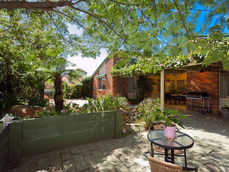 6 Ford Place, Gordon ACT 2906