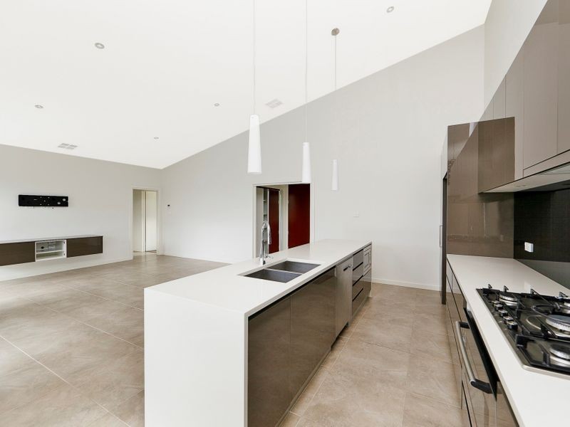 6 Kevin Curtis Crescent, Casey ACT 2913