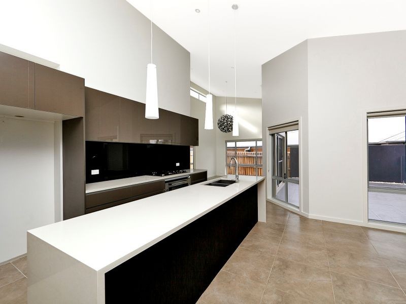 6 Kevin Curtis Crescent, Casey ACT 2913