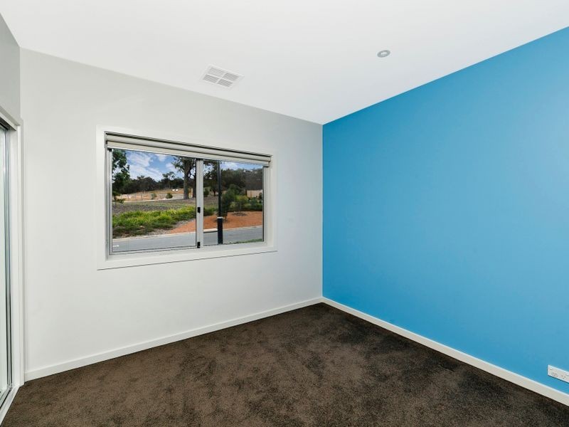 6 Kevin Curtis Crescent, Casey ACT 2913