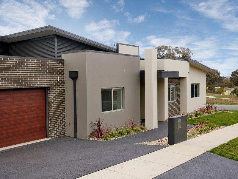 6 Kevin Curtis Crescent, Casey ACT 2913