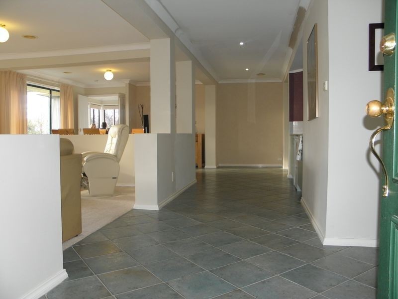 18 Kirkwood Crescent, Gordon ACT 2906