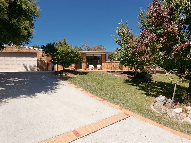 5 Stead Place, Banks ACT 2906
