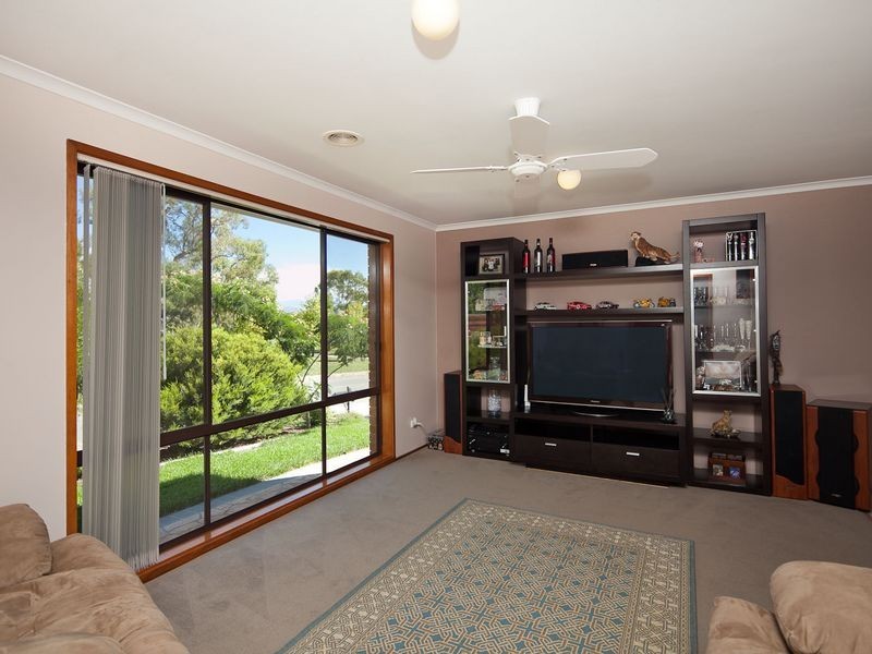11 Outtrim Avenue, Calwell ACT 2905