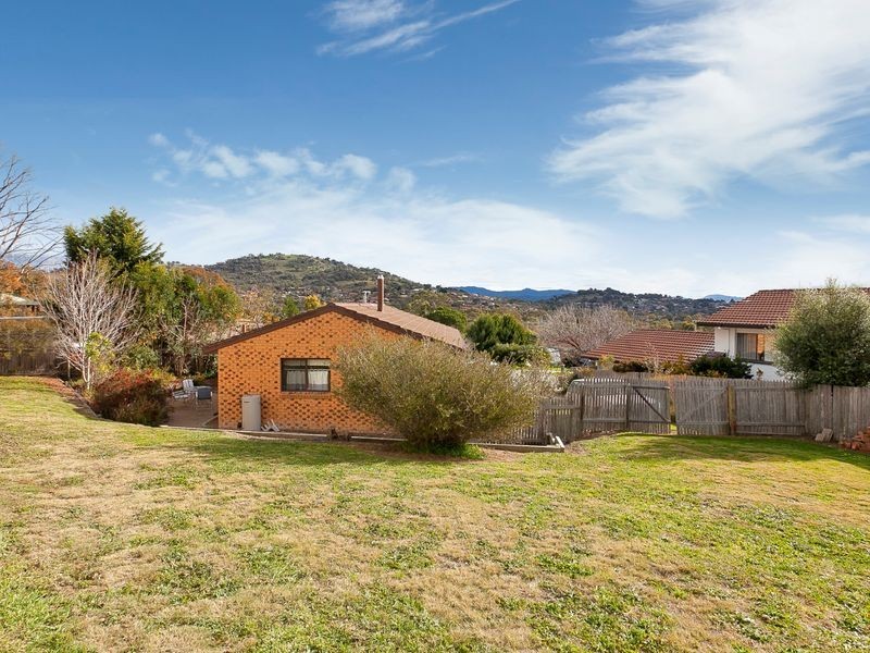 8 Laby Place, Theodore ACT 2905