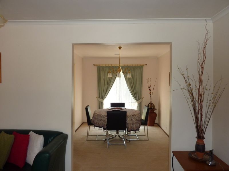 18 Curnow Place, Chisholm ACT 2905