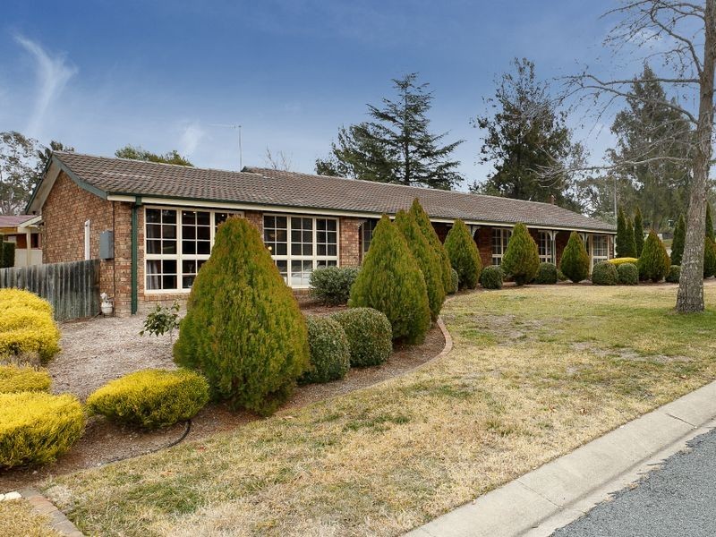 2 Whitfeld Street, Monash ACT 2904