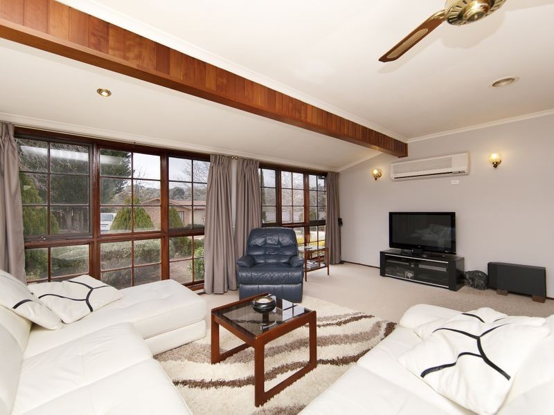 2 Whitfeld Street, Monash ACT 2904