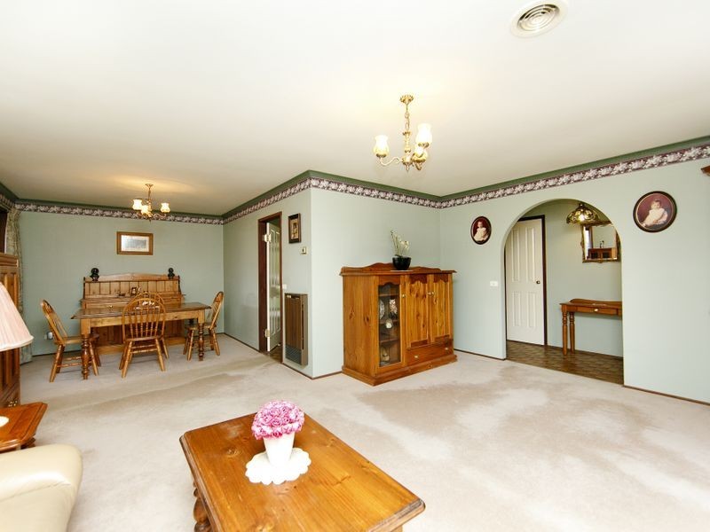 2 Whitfeld Street, Monash ACT 2904