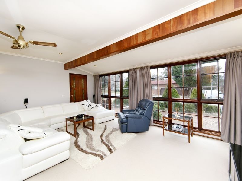 2 Whitfeld Street, Monash ACT 2904