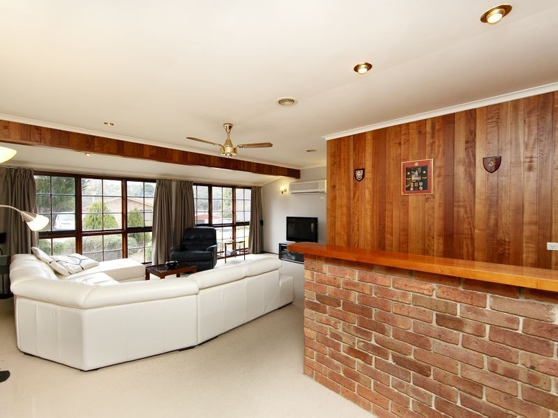 2 Whitfeld Street, Monash ACT 2904