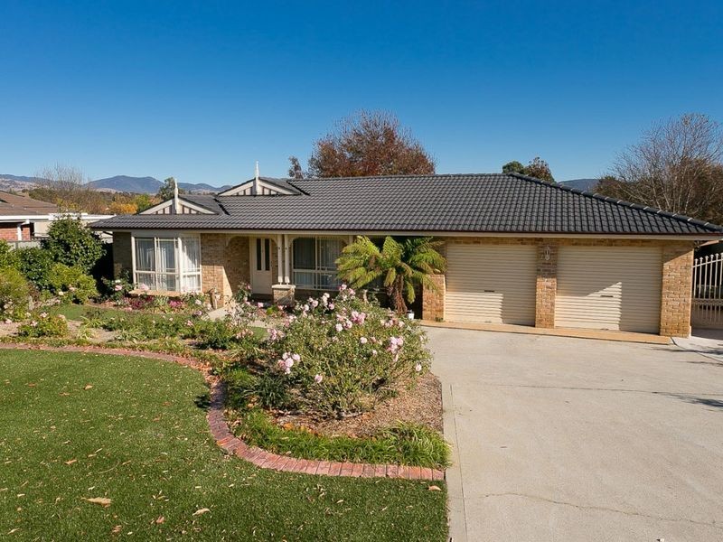 96 Lewis Luxton Avenue, Gordon ACT 2906