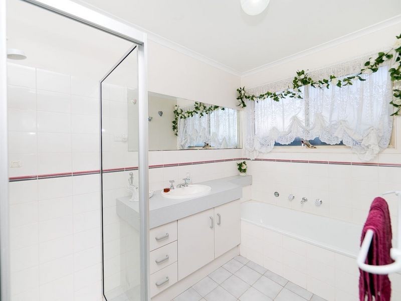 96 Lewis Luxton Avenue, Gordon ACT 2906