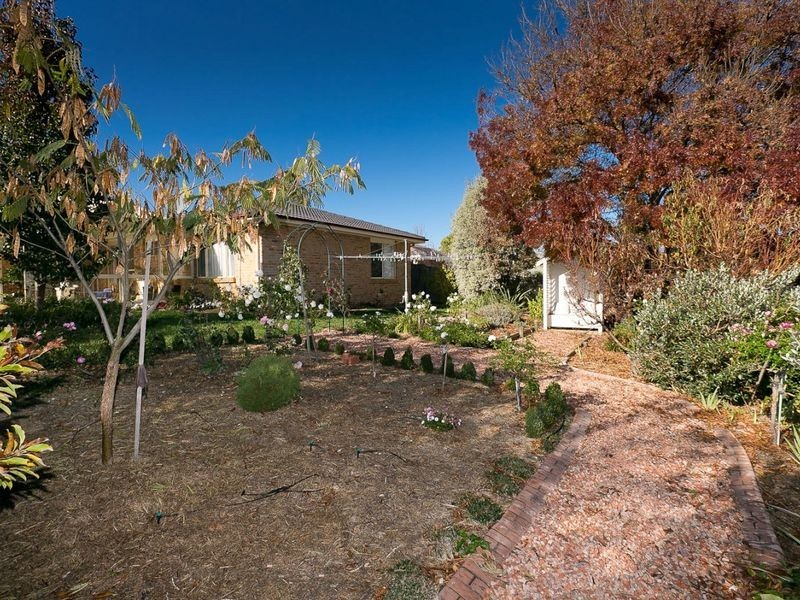 96 Lewis Luxton Avenue, Gordon ACT 2906