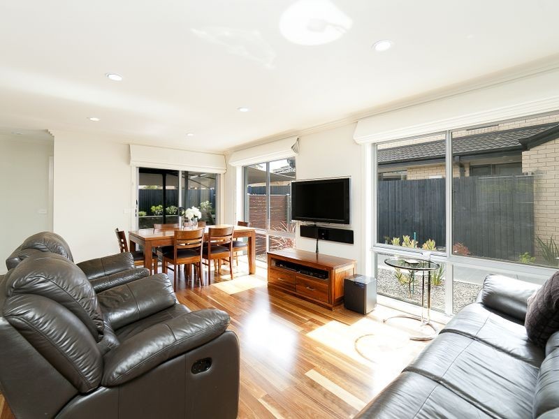 16 Stella Hume Street, Bonython ACT 2905