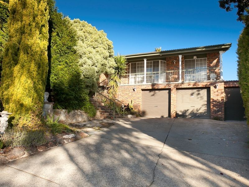 8 Bracker Place, Macarthur ACT 2904