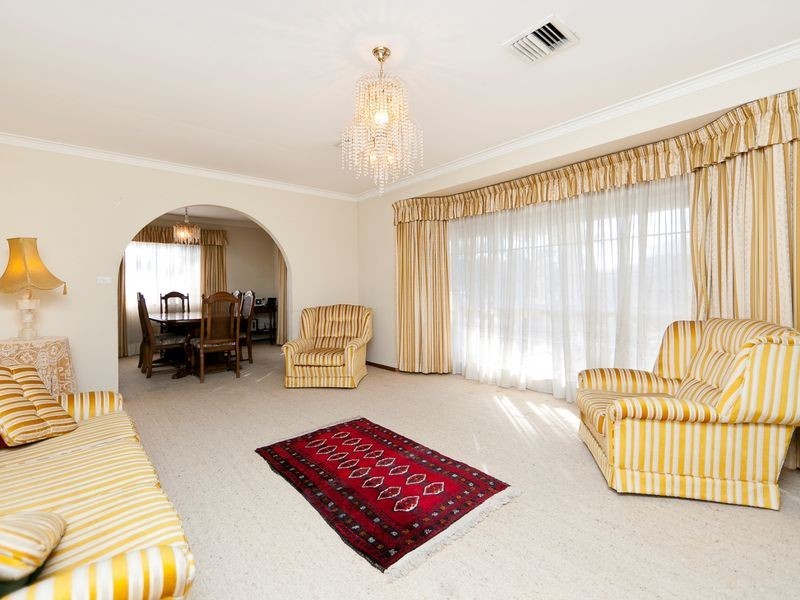 8 Bracker Place, Macarthur ACT 2904