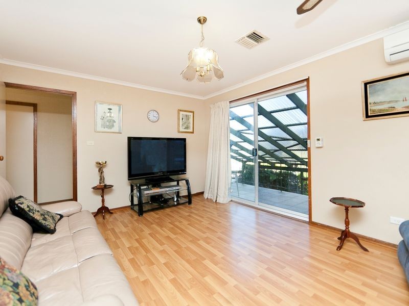8 Bracker Place, Macarthur ACT 2904