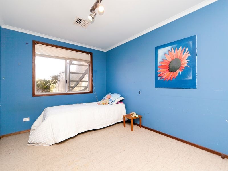 8 Bracker Place, Macarthur ACT 2904