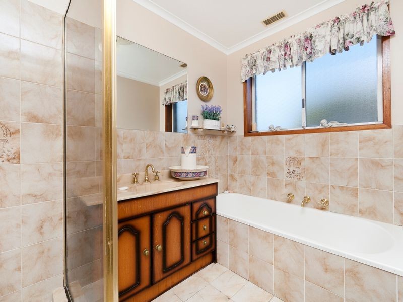 8 Bracker Place, Macarthur ACT 2904