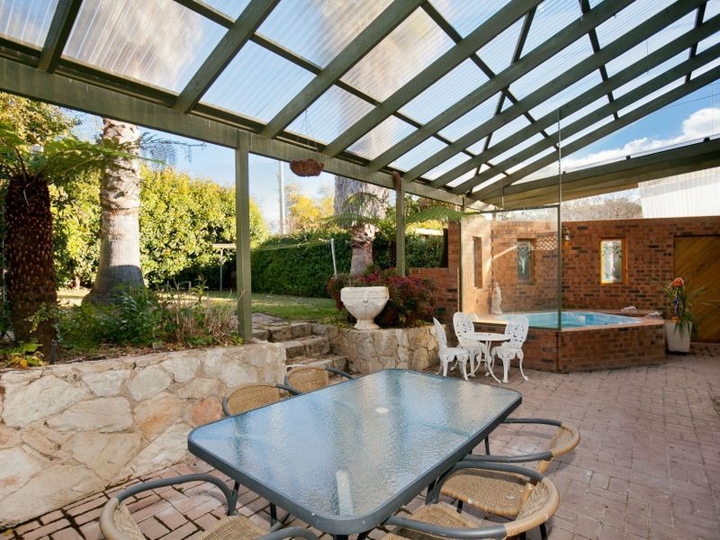 8 Bracker Place, Macarthur ACT 2904