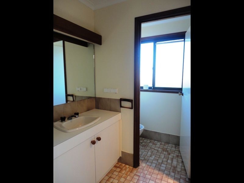 17 Dash Crescent, Fadden ACT 2904