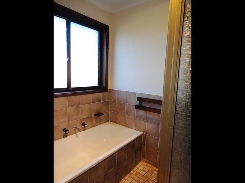 17 Dash Crescent, Fadden ACT 2904