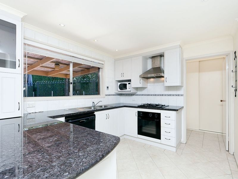 27 Guthridge Crescent, Wanniassa ACT 2903