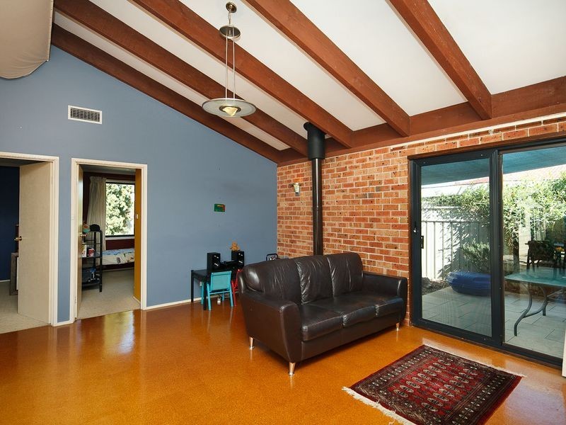 4 Clayton Place, Fadden ACT 2904