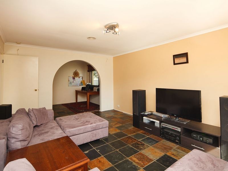 4 Clayton Place, Fadden ACT 2904