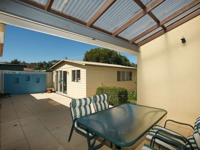 4 Clayton Place, Fadden ACT 2904