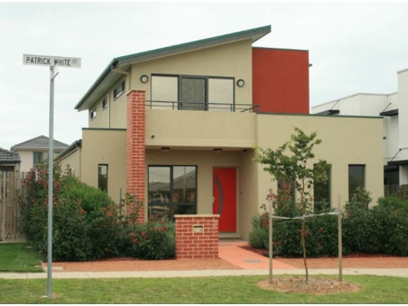 77 Patrick White Crescent, Franklin ACT 2913