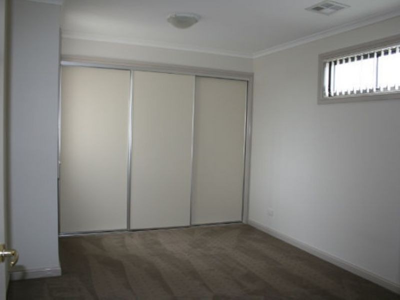 77 Patrick White Crescent, Franklin ACT 2913