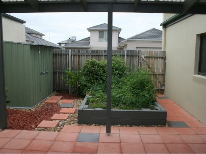 77 Patrick White Crescent, Franklin ACT 2913