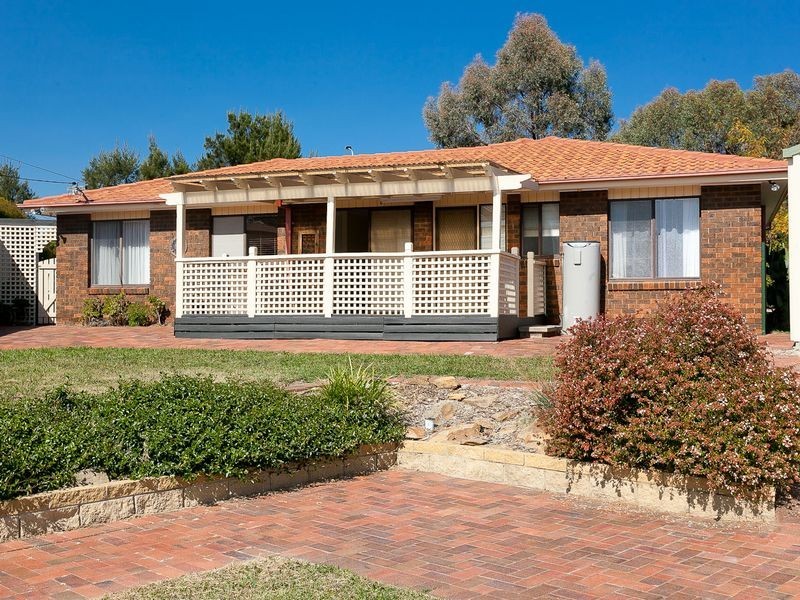 17 Bandulla Street, Isabella Plains ACT 2905