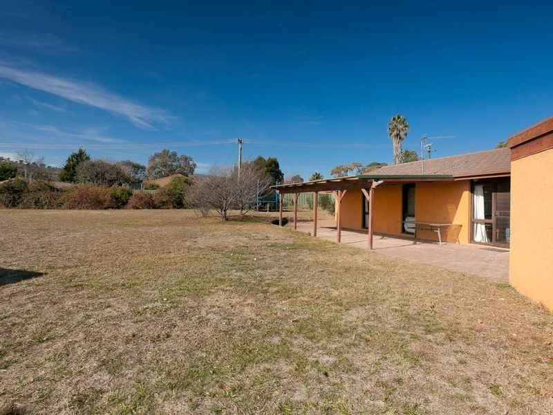 6 Bear Place, Chisholm ACT 2905