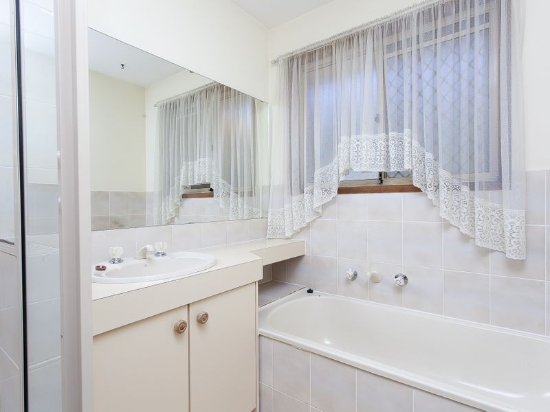 10 Firbank Close, Isabella Plains ACT 2905